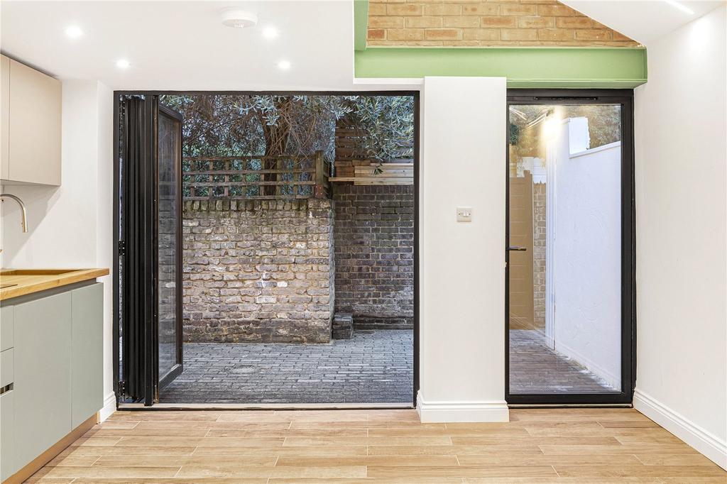 Kitchen/Reception