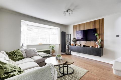 undefined, Manly Close, Heron Ridge NG5