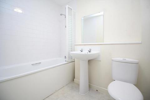 undefined, Staten House, The Hub