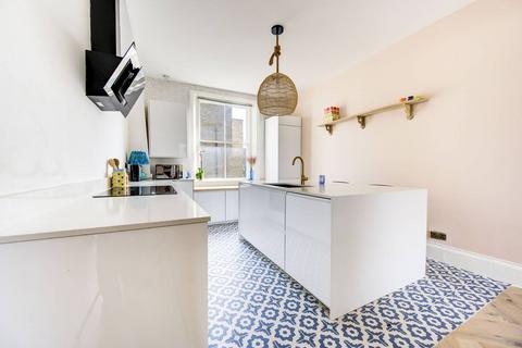 3 bedroom maisonette for sale, Finborough Road, Chelsea, London, SW10