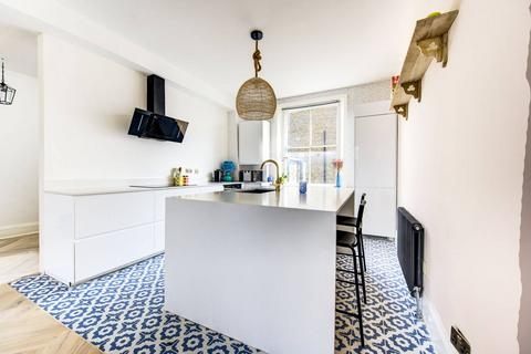 3 bedroom maisonette for sale, Finborough Road, Chelsea, London, SW10