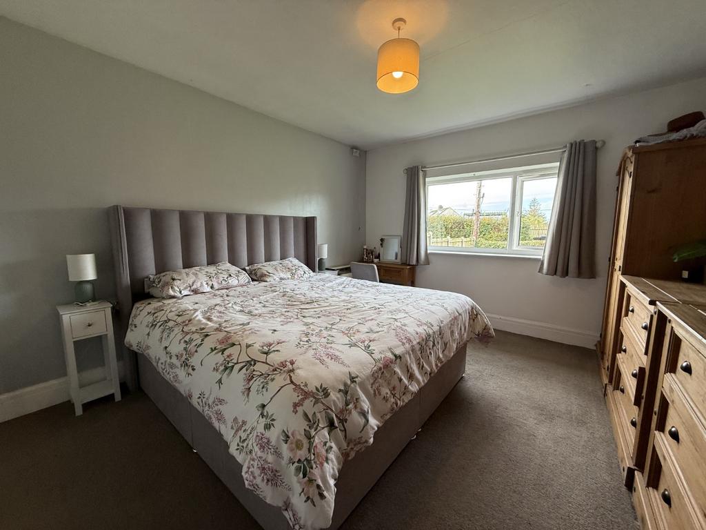 Principal Front Bedroom 2
