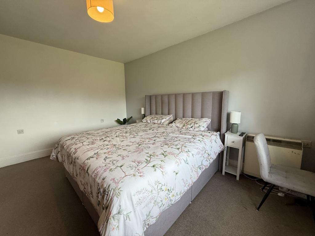 Principal Front Bedroom 2