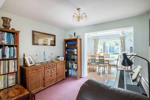 undefined, Benham Close, Coulsdon, CR5