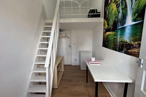 1 bedroom apartment to rent, Hackney Road, E2