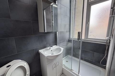 1 bedroom apartment to rent, Hackney Road, E2