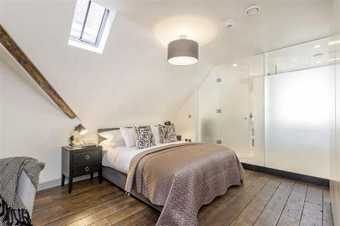1 bedroom flat to rent, Soho Square, London W1D