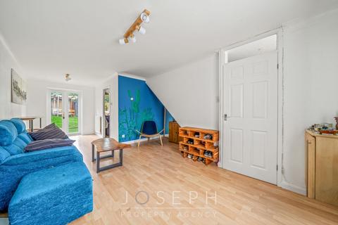 2 bedroom house to rent, Lupin Road, Ipswich, IP2