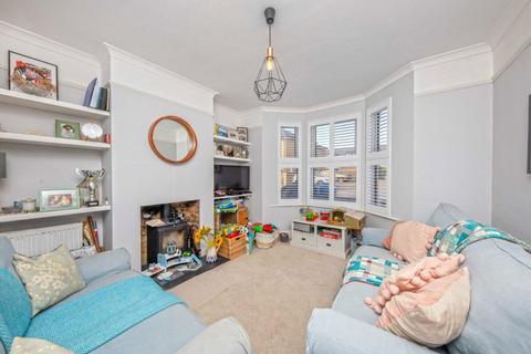 2 bedroom house to rent, Hampden Road, Kingston Upon Thames KT1