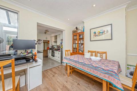2 bedroom house to rent, Hampden Road, Kingston Upon Thames KT1