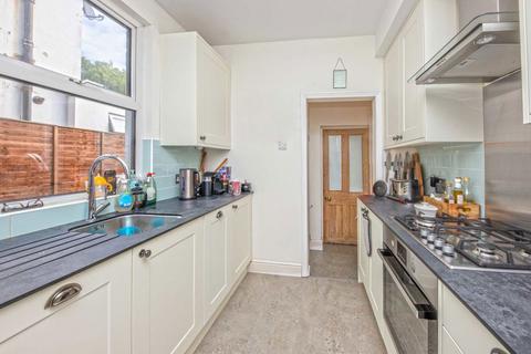 2 bedroom house to rent, Hampden Road, Kingston Upon Thames KT1