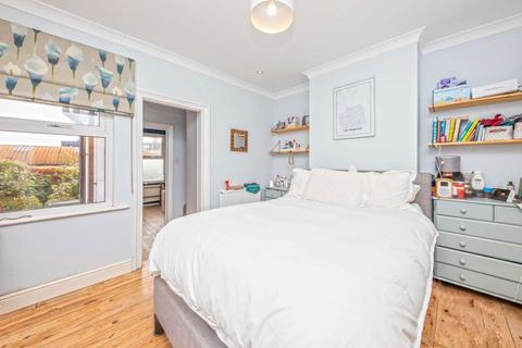 2 bedroom house to rent, Hampden Road, Kingston Upon Thames KT1