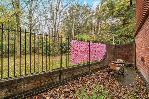 undefined, Friary Court, Woking, St Johns, GU21
