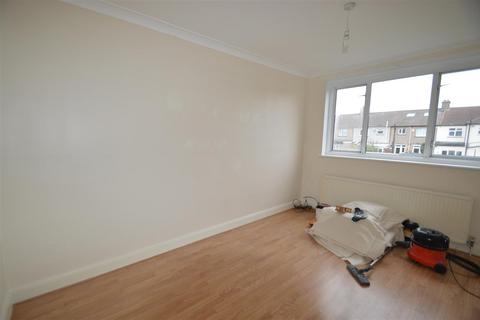 undefined, Rainham Road South, Dagenham