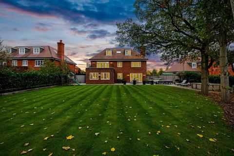 undefined, Highfield Close, Lingfield RH7