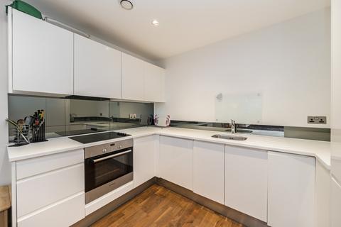 2 bedroom flat to rent, Knights Tower, 14 Wharf Street, London, SE8