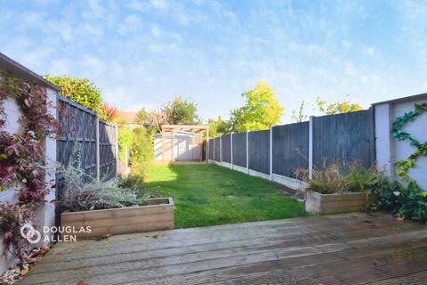 3 bedroom terraced house to rent, Long Riding, Basildon, SS14