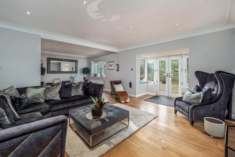 4 bedroom detached house for sale, Willowmead Drive, Prestbury, Macclesfield