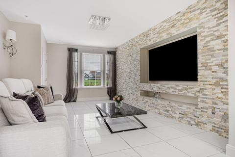 5 bedroom detached house for sale, Howard Road, Heyford Park, OX25