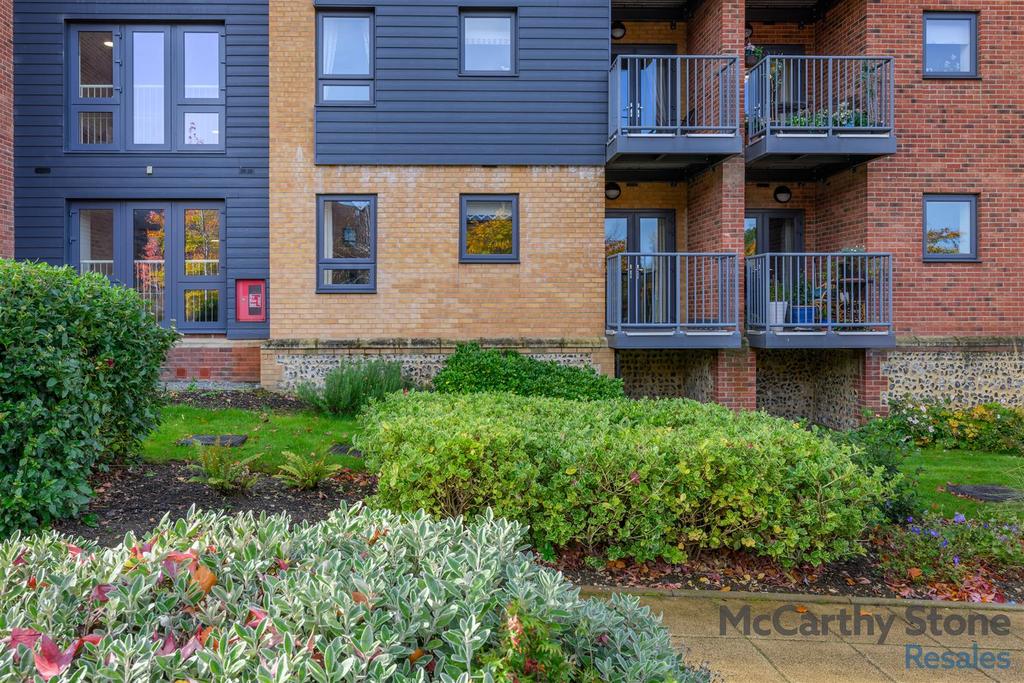 8668898-exterior05.jpg