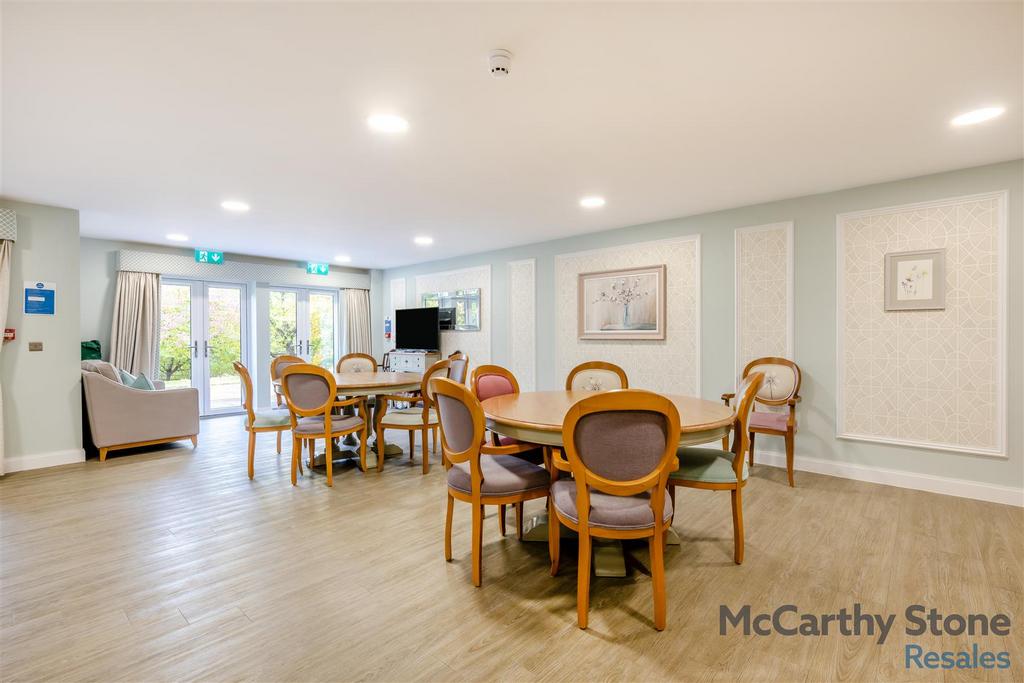 8668898-interior14.jpg