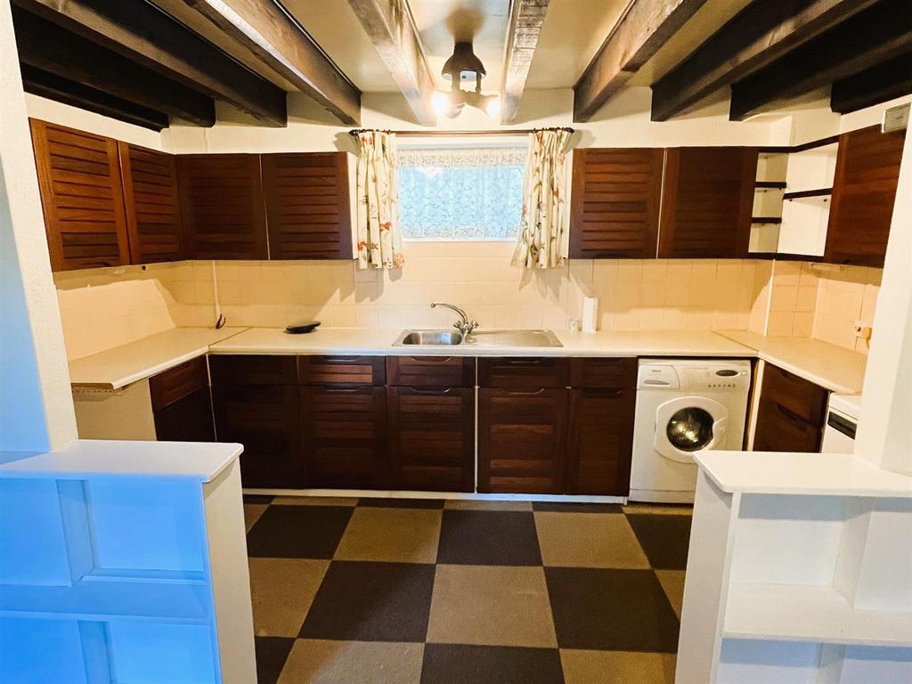 Dining kitchen