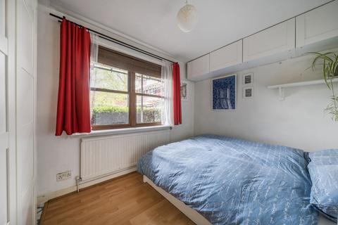 1 bedroom apartment for sale, Holley Road, London