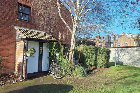 Holley Road, London