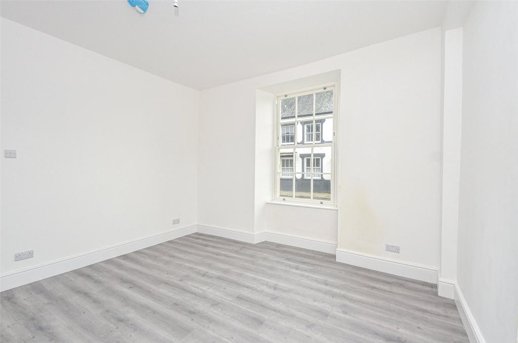 Flat 2 Pic 5 T202511101111.jpg