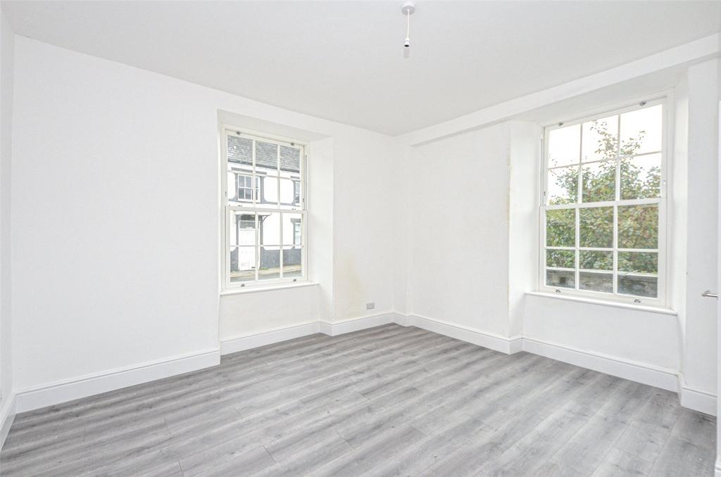 Flat 2 Pic 4 T202511101111.jpg