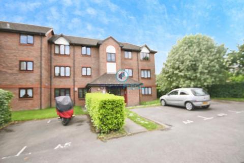 1 bedroom flat to rent, Littlebrook Avenue, Slough.