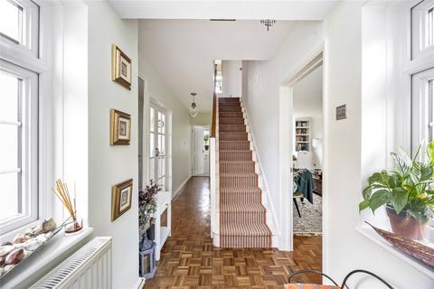undefined, Ferndown Close, Guildford, Surrey, GU1