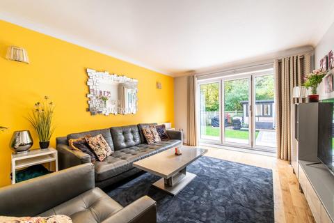 4 bedroom semi-detached house for sale, Spring Cross, New Ash Green