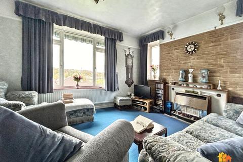 3 bedroom detached house for sale, Springfield Close, Chesham, HP5
