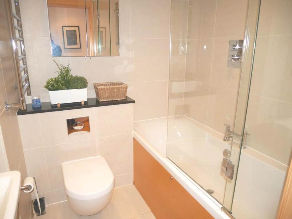 1bathroom