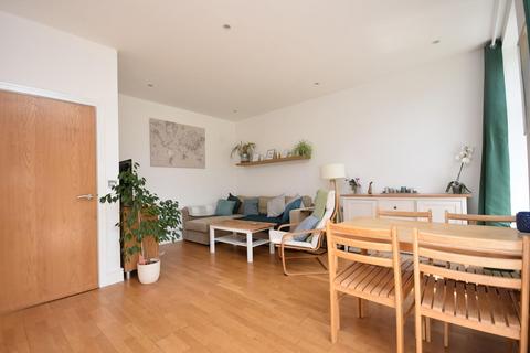 2 bedroom apartment to rent, 8 Woodlands, Hayes Point, Sully, CF64 5QE