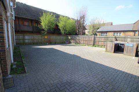 undefined, Hencroft Street North, Slough, Berkshire, SL1