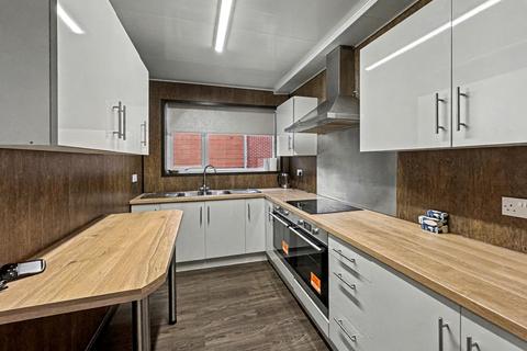 undefined, Bristol Court, Bury Old Road, M7