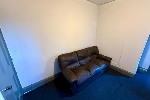 5 bedroom terraced house to rent, Wingrove Road, Newcastle upon Tyne