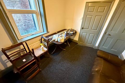 5 bedroom terraced house to rent, Wingrove Road, Newcastle upon Tyne