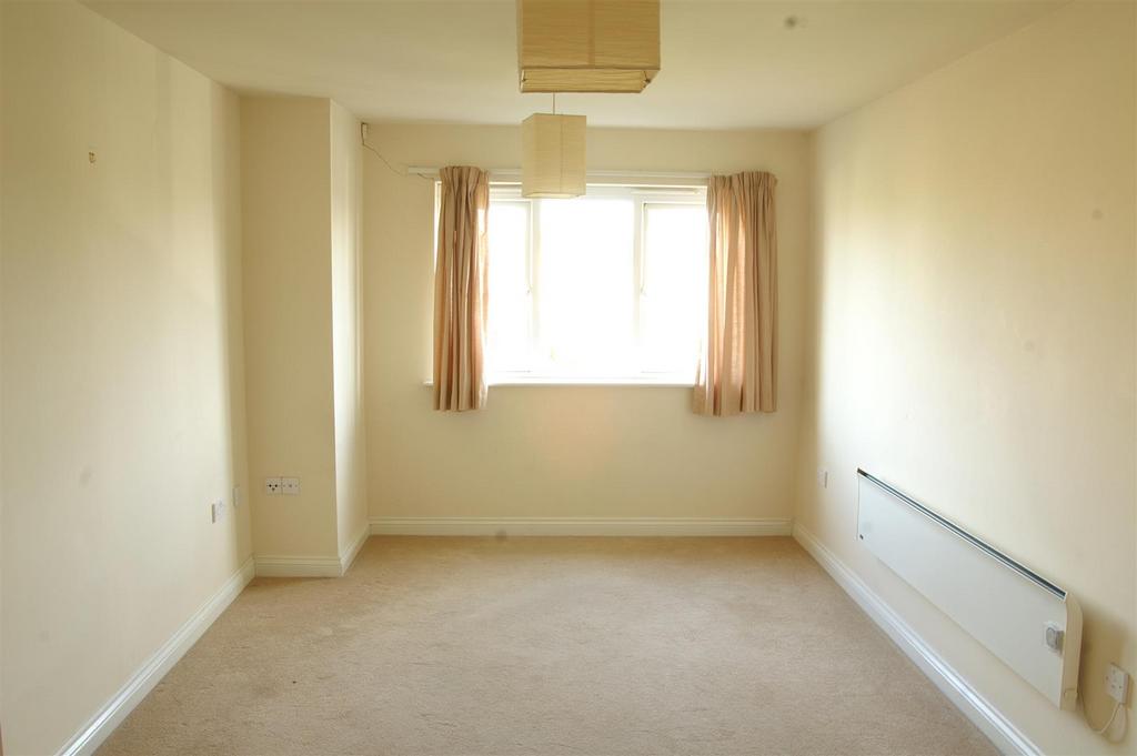 P1003 - 23 Knolls Court 002.jpg