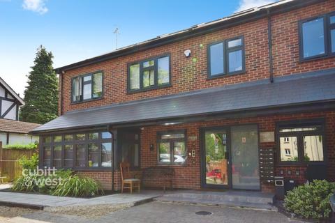 undefined, Banstead Road, Purley CR8