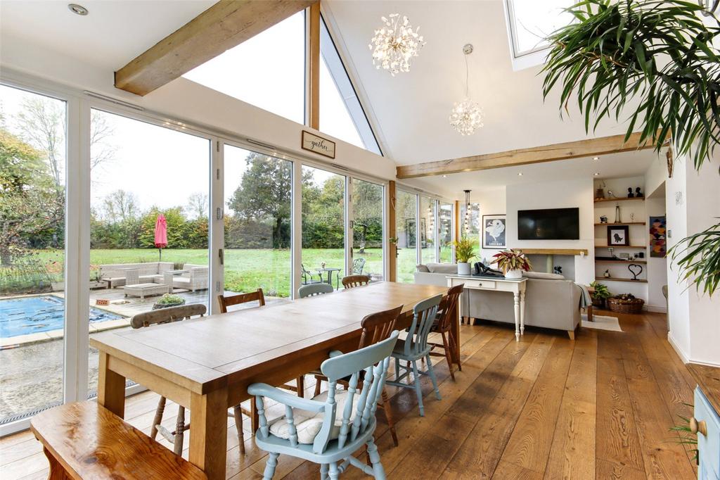 Dining/Sitting Rm