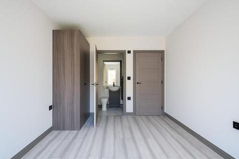 2 bedroom flat to rent, Colney Hatch Lane, London, N10
