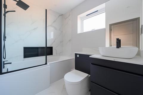 2 bedroom flat to rent, Colney Hatch Lane, London, N10