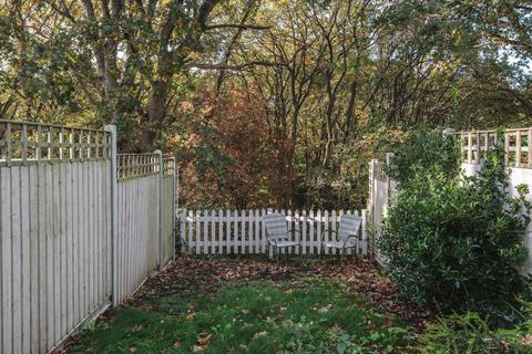 50 Kitley Gardens, London, SE19 2RY
