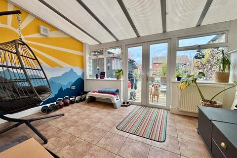 4 bedroom semi-detached house for sale, Elm Road, Worcestershire WR11