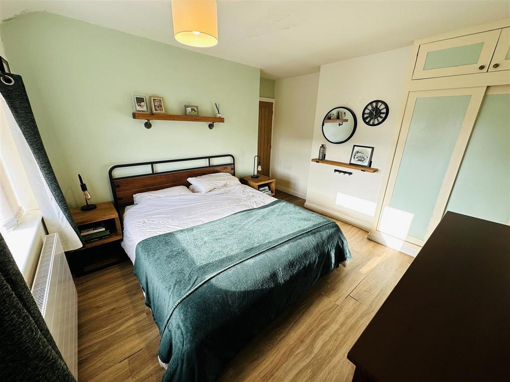 Bed 1 1.jpg