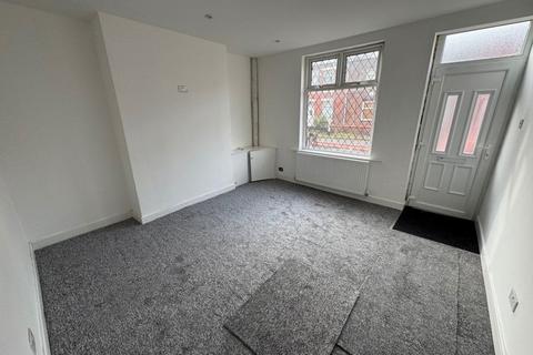 2 bedroom terraced house to rent, Walthew Lane, Platt Bridge