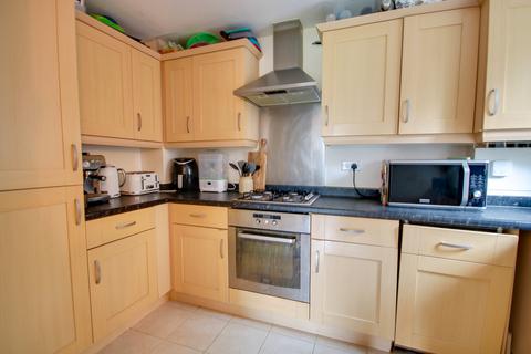 undefined, WEST END! NO FORWARD CHAIN! GROUND FLOOR WITH DIRECT ACCESS!